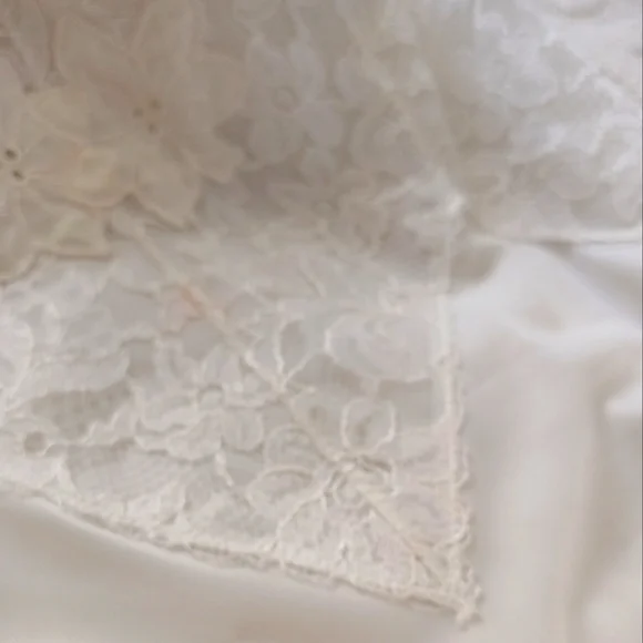 GORGEOUS, UNWORN VINTAGE BRIDAL "MUNSINGWEAR" LACE SLIP! SZ 32. - Picture 13 of 16